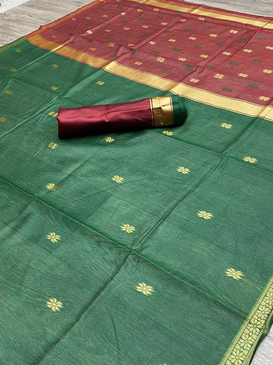 Presenting Special Lilan Soft Cotton Fabric Saree