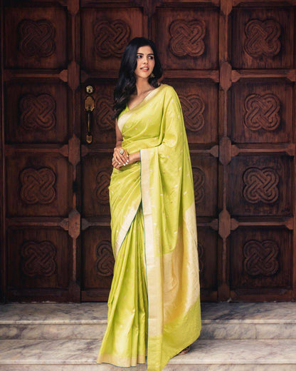 Medium Dark Shade of Yellow-Green Lichi Silk Woven Saree