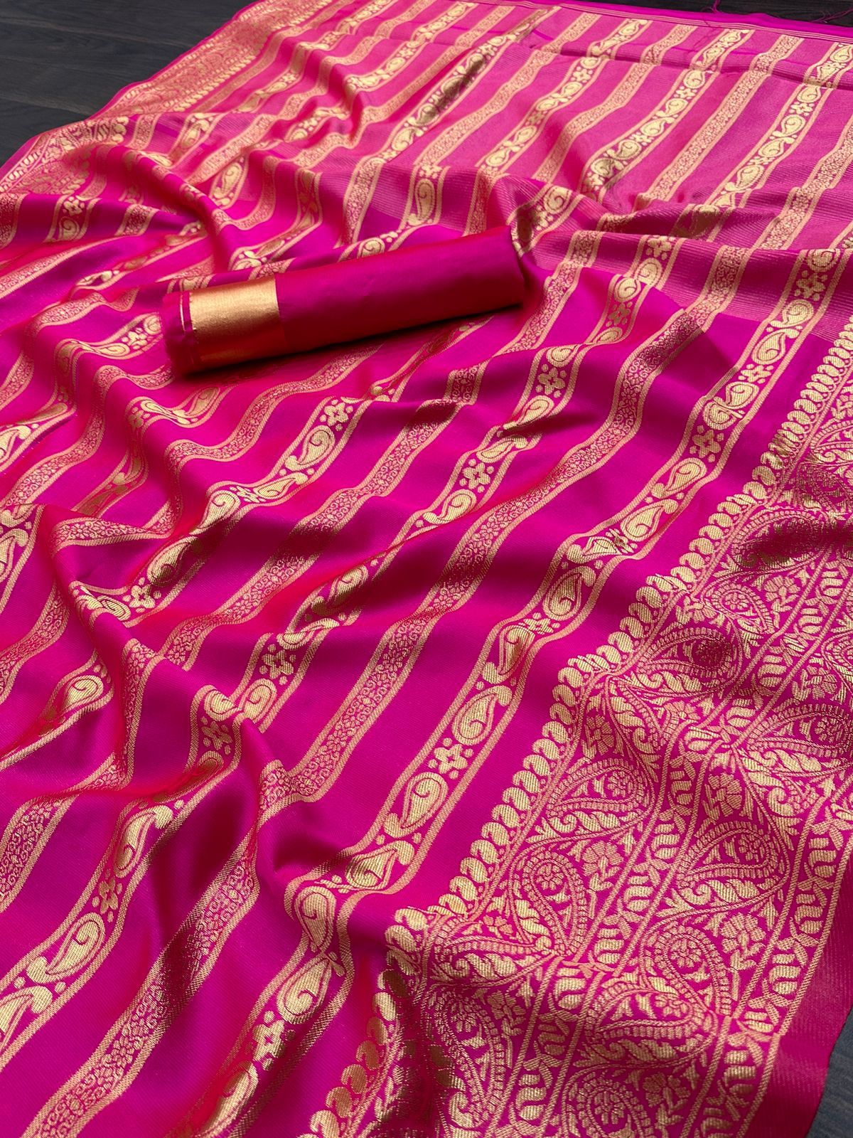 Dark Pink Magenta Lichi Silk Woven Saree